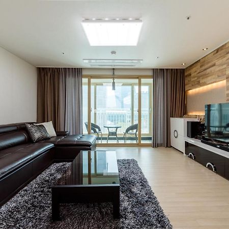 Home Fourest Residence Hotel Okpo Geoje Bagian luar foto
