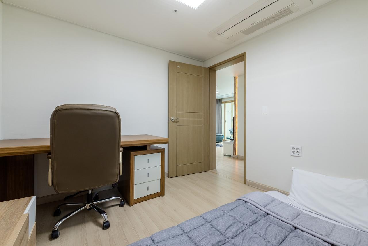Home Fourest Residence Hotel Okpo Geoje Bagian luar foto