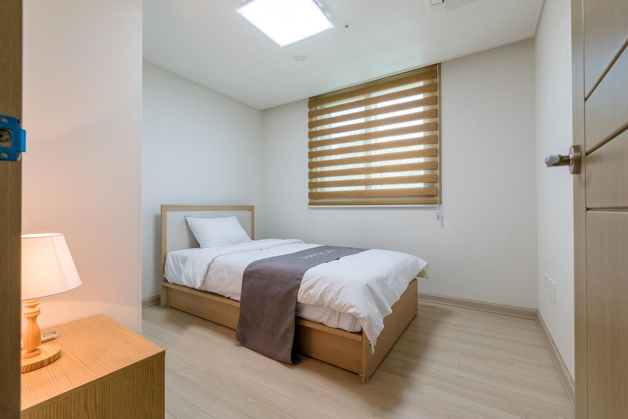 Home Fourest Residence Hotel Okpo Geoje Bagian luar foto