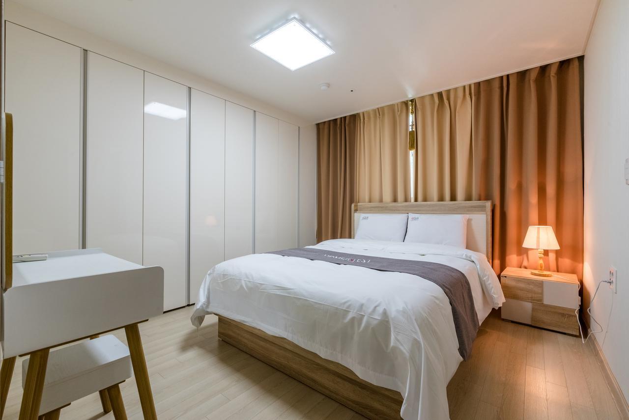 Home Fourest Residence Hotel Okpo Geoje Bagian luar foto